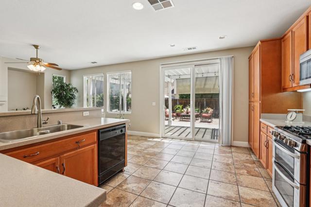 1460 Kyle Court, Tracy CA: https://media.crmls.org/mediaz/de858a8e-0441-424b-a6cc-3281853223b2.jpg