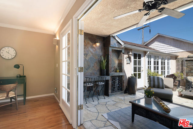3200 Federal Avenue, Los Angeles CA: https://media.crmls.org/mediaz/de86a93e-4914-4d99-b39a-08faa5ef73fd.jpg