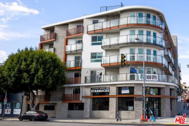 1539 Purdue, Los Angeles CA: https://media.crmls.org/mediaz/de86da65-4656-41cd-9893-35f91ceb2e30.jpg