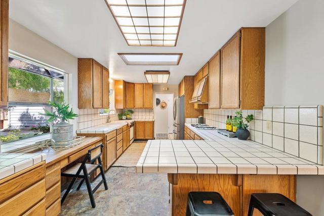 240 Baja Sol Drive, Scotts Valley CA: https://media.crmls.org/mediaz/de872572-6ca6-443d-bdb3-18af784e420a.jpg