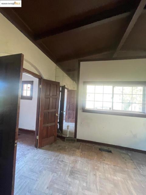 2890 Concord BLVD, Concord CA: https://media.crmls.org/mediaz/de8746aa-a07b-45a3-9f0b-843d3d5831f8.jpg