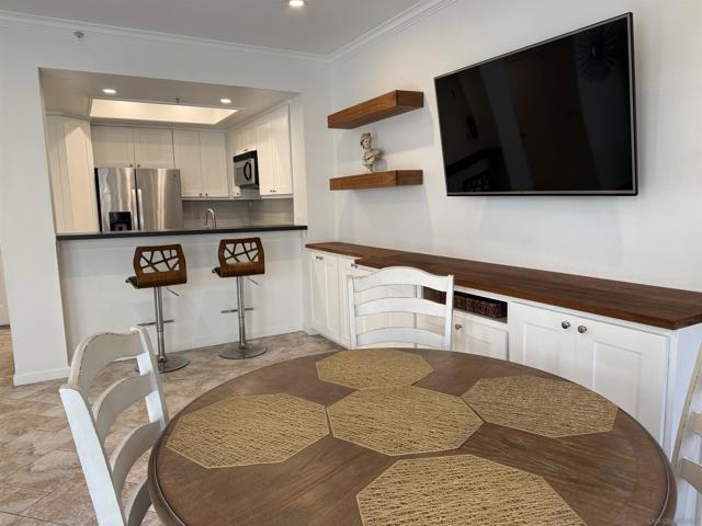 620 State St, San Diego CA: https://media.crmls.org/mediaz/de87c204-0e30-45b4-9b72-21f6b2c2c68e.jpg