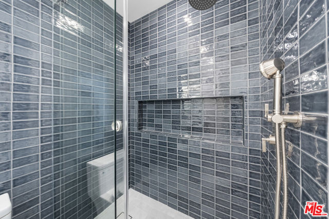1722 N Vista Street, Los Angeles CA: https://media.crmls.org/mediaz/de8942f3-d52d-4089-8a6a-7c879950a156.jpg