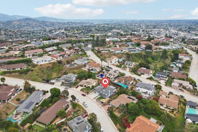 8007 Wetherly St, La Mesa CA: https://media.crmls.org/mediaz/de89ee1c-9ad1-464d-891e-335756d19f6e.jpg