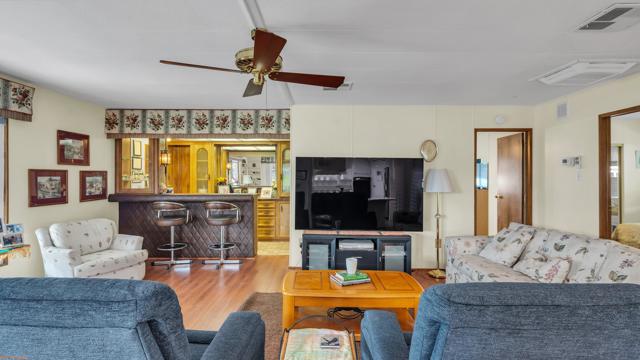 Image 3 of 36 For 15500 Bubbling Wells Road 275