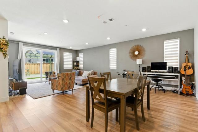 5758 Tournament Court, Tracy CA: https://media.crmls.org/mediaz/de8ac5e3-a941-4547-be8f-0810edefe943.jpg