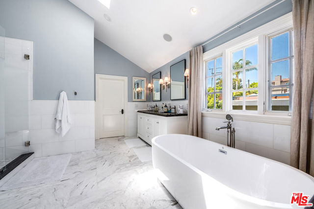 334 S Westgate Avenue, Los Angeles CA: https://media.crmls.org/mediaz/de8b9ab2-884d-49fe-a663-818c1c8fdf4b.jpg