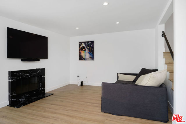 26250 Alizia Canyon Drive photo 8