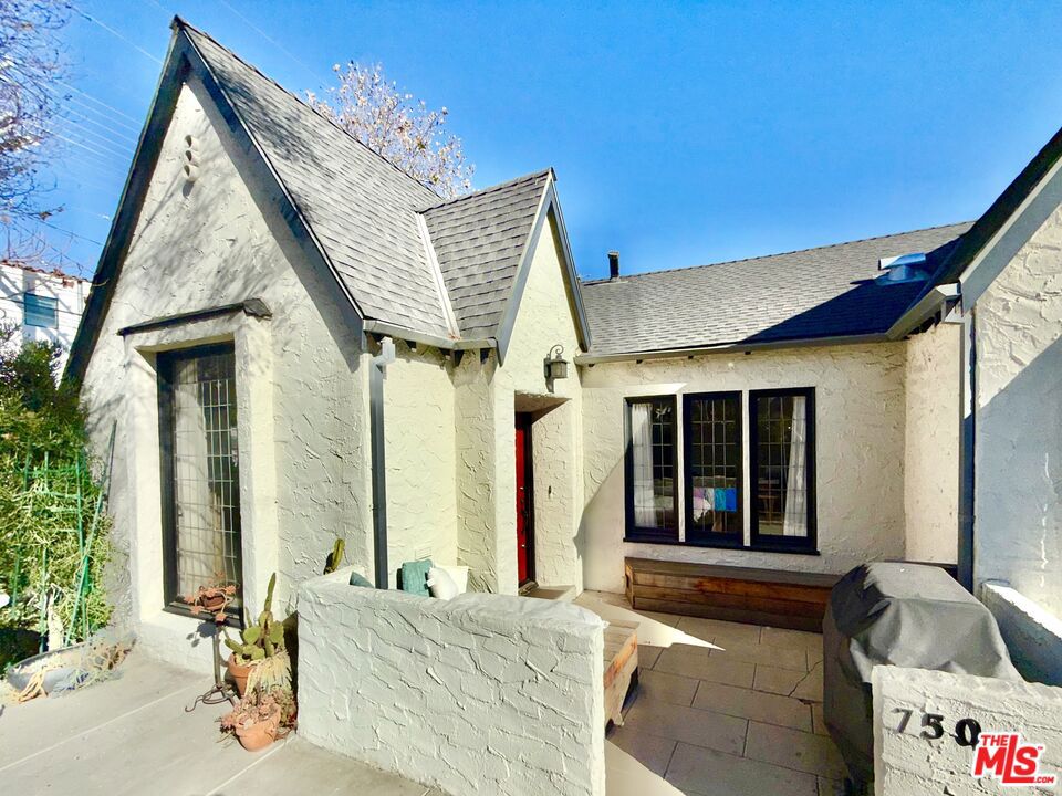 750 N Martel Avenue