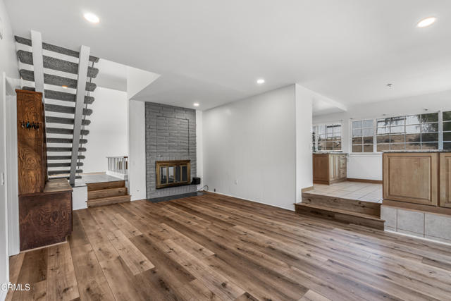 Detail Gallery Image 16 of 50 For 327 Bethany St, Thousand Oaks,  CA 91360 - 4 Beds | 2/1 Baths