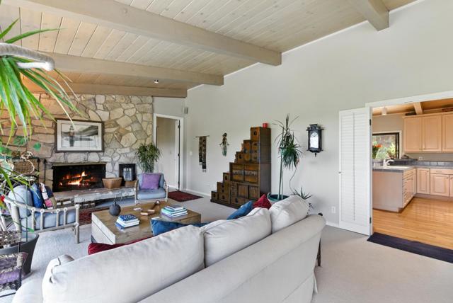 2935 Sherwood Drive, San Carlos CA: https://media.crmls.org/mediaz/de8d7e5d-c7f7-4b57-ba15-872b65e3a5e7.jpg