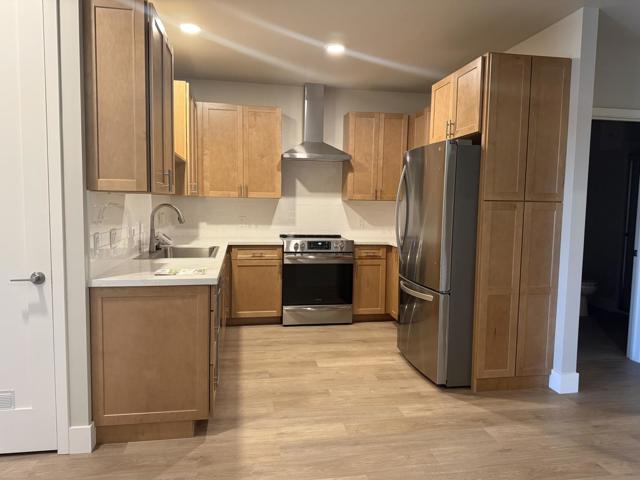 400 San Benito St, Hollister CA: https://media.crmls.org/mediaz/de8e2417-1b96-48ba-8b6c-e000396bba06.jpg