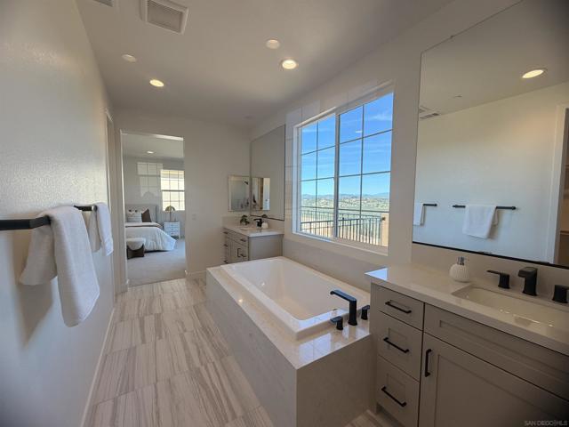 Image 22 of 33 For 11305 Caminito Rodar