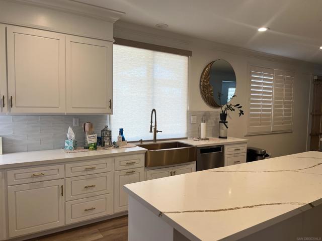 43041 Noble Court, Temecula CA: https://media.crmls.org/mediaz/de8ead74-d5a5-44c5-8d80-3e346295abbd.jpg