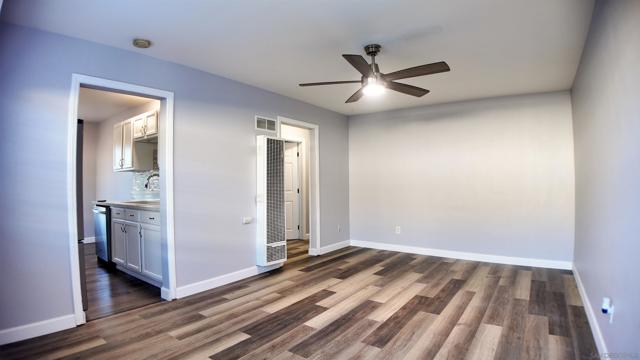 3934 Marine View Ave, San Diego CA: https://media.crmls.org/mediaz/de8eb779-0ad5-4033-bb42-febb5c40ac55.jpg