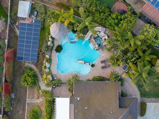 962 Chardonney Way, Escondido CA: https://media.crmls.org/mediaz/de8efc82-18e2-4a95-8f07-253dd94fe3b6.jpg