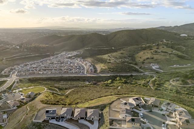 1238 Topanga Dr, San Marcos CA: https://media.crmls.org/mediaz/de8f0596-40fc-4ca4-873b-6ca1a9ddc3cc.jpg