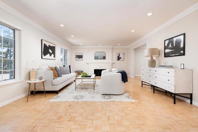 2721 Comstock Circle, Belmont CA: https://media.crmls.org/mediaz/de8f46c1-4e88-485f-a82b-f5c9432a9cb9.jpg