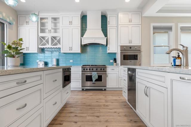 839 Reed Avenue, Pacific Beach (San Diego) CA: https://media.crmls.org/mediaz/de8fa554-1fd1-44bb-94e6-edb98b435573.jpg