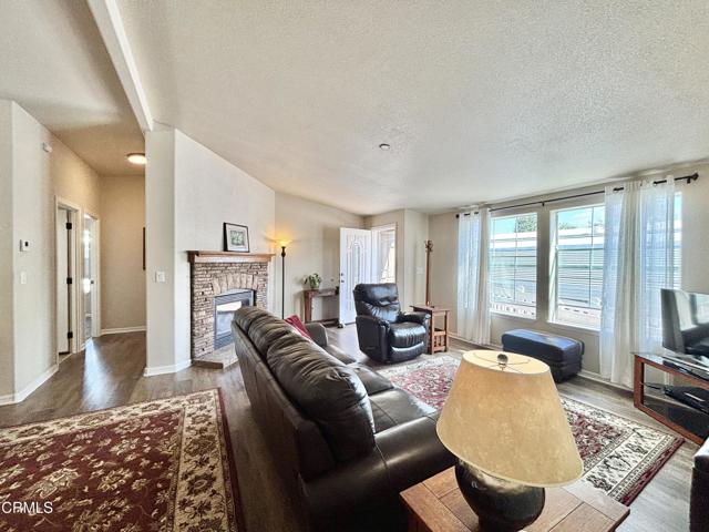 Detail Gallery Image 8 of 37 For 51 Thackery Ct #-,  Ventura,  CA 93003 - 3 Beds | 2 Baths