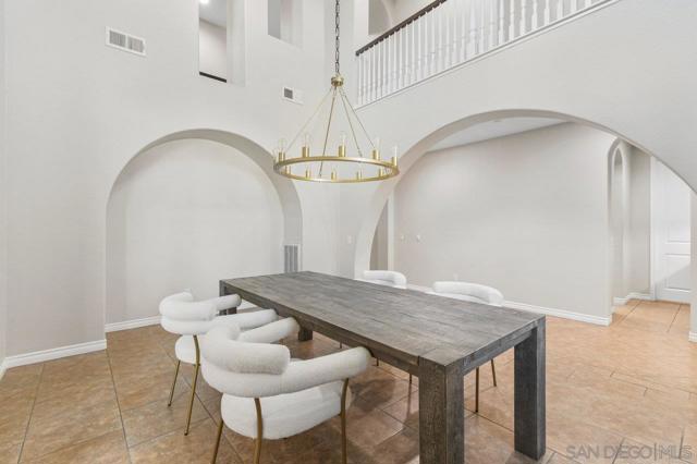 2957 Ranch Gate Rd, Chula Vista CA: https://media.crmls.org/mediaz/de908947-42a7-42c7-b0b5-5516e7b40638.jpg