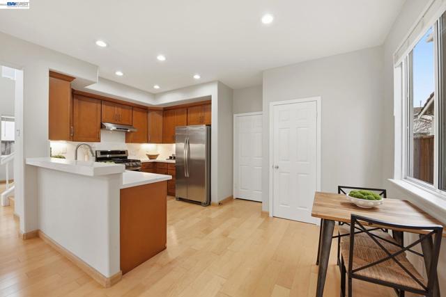 Image 20 of 55 For 15518 Harbor Way