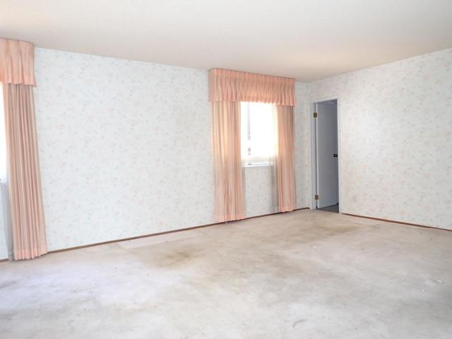 1955 Redwood Road, Hercules CA: https://media.crmls.org/mediaz/de913c7c-aa18-46b6-a690-2fdad591e3ee.jpg