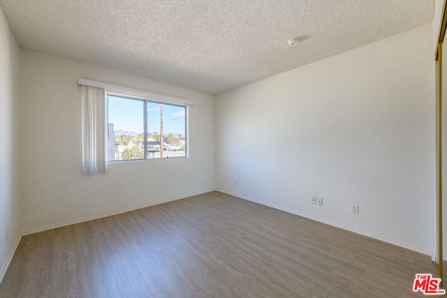 340 N Hayworth Avenue, Los Angeles CA: https://media.crmls.org/mediaz/de91c343-da50-4446-ba06-b187bc4c0f64.jpg