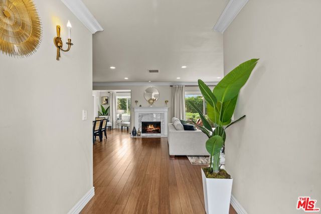 10015 Whitaker Avenue photo 2