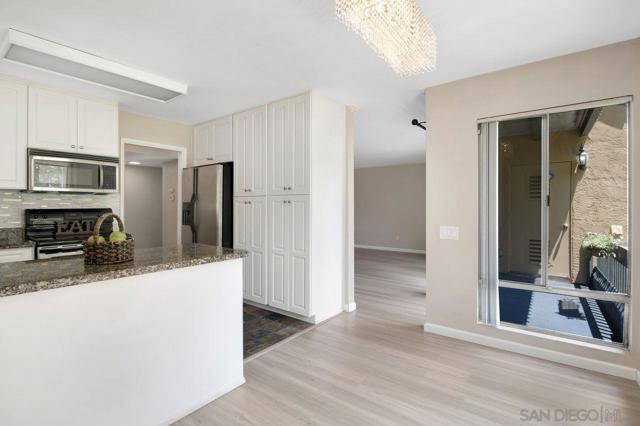 17105 W Bernardo Dr, San Diego CA: https://media.crmls.org/mediaz/de93b4f9-3de9-4974-a4a3-476baa70a0bb.jpg