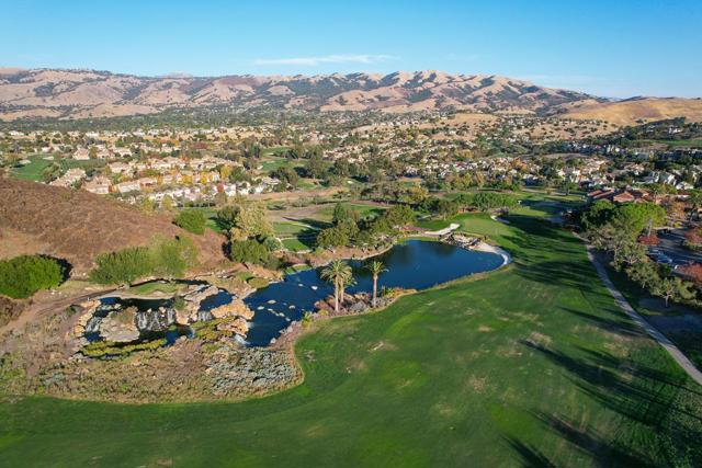 5828 Newgate Court, San Jose CA: https://media.crmls.org/mediaz/de9404da-c7c7-4c80-b3f3-c4779978a251.jpg