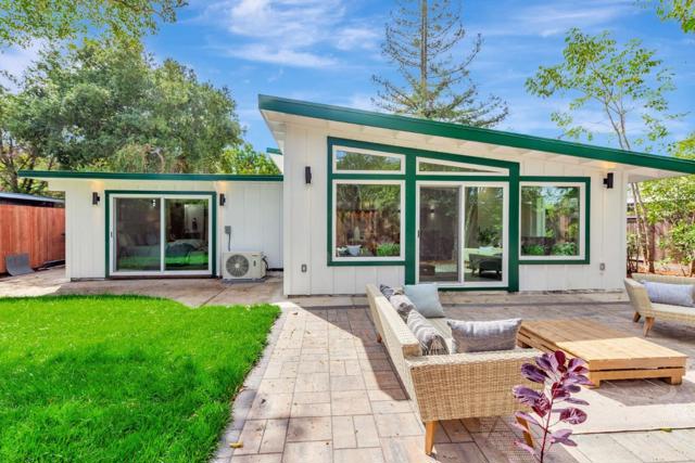 4225 Park Boulevard, Palo Alto CA: https://media.crmls.org/mediaz/de94454d-b09b-4d73-a80f-029793d2a345.jpg