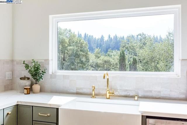 620 Manzanita Ave, Boulder Creek CA: https://media.crmls.org/mediaz/de9457c6-6d25-499a-9940-a85bb288adff.jpg