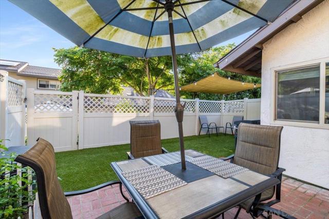 220 Eveningside Gln, Escondido CA: https://media.crmls.org/mediaz/de957360-1795-4965-8da7-4edc0a132fee.jpg
