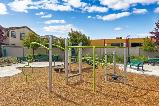 850 Maple Place, East Palo Alto CA: https://media.crmls.org/mediaz/de95786d-551f-47a5-83e4-13e9f1db2a26.jpg