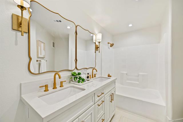 12370 Carmel Country Rd, San Diego CA: https://media.crmls.org/mediaz/de9583f9-6a3d-4ade-987b-d14627a89d86.jpg