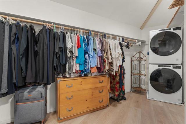 433 Seaview Drive, Aptos CA: https://media.crmls.org/mediaz/de96d592-9a2f-4adf-bf4e-8e9d9c447129.jpg