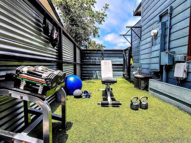 Detail Gallery Image 10 of 14 For 2629 Island Ave, San Diego,  CA 92102 - 1 Beds | 1/1 Baths