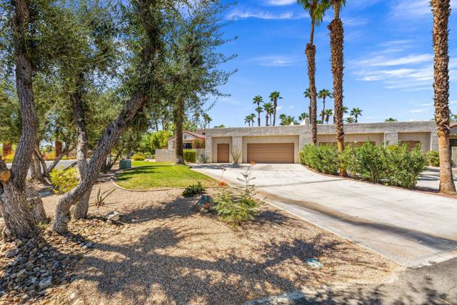 10605 Wimbledon Drive, Rancho Mirage CA: https://media.crmls.org/mediaz/de97ec8e-12b5-4923-a847-5f6abb5cd644.jpg