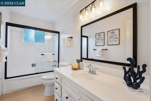 3503 Highland Ave, Redwood City CA: https://media.crmls.org/mediaz/de9a592d-8aa9-4dce-8a00-91cef0d51875.jpg