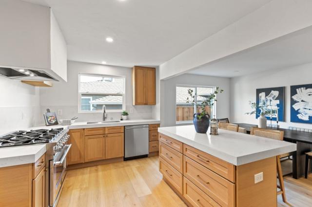 308 Cedar Street, San Carlos CA: https://media.crmls.org/mediaz/de9ada6e-1c35-4250-b056-d1660bfefe1c.jpg