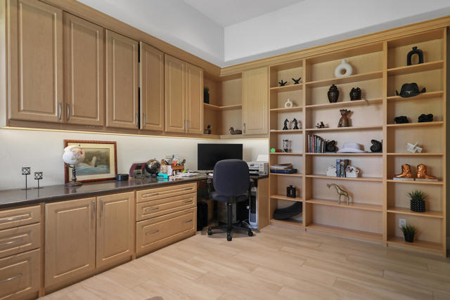 79455 Briarwood, La Quinta CA: https://media.crmls.org/mediaz/de9b040c-e1ba-4ed0-9a61-b2b483b28be4.jpg