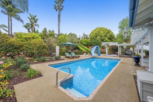 620 Lacrosse Place, Escondido CA: https://media.crmls.org/mediaz/de9b0c41-240b-43ab-b1cb-6b92e4cc1440.jpg