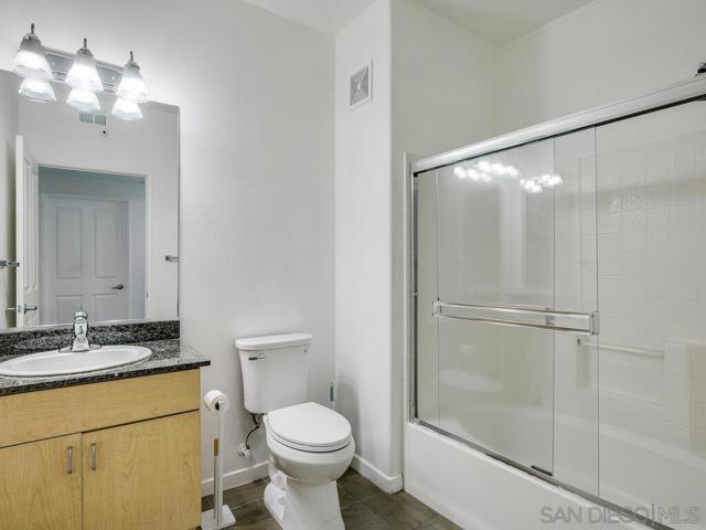 1501 Front St, San Diego, California 92101, 2 Bedrooms Bedrooms, ,2 BathroomsBathrooms,Condominium,For Sale,Front St,240012452SD