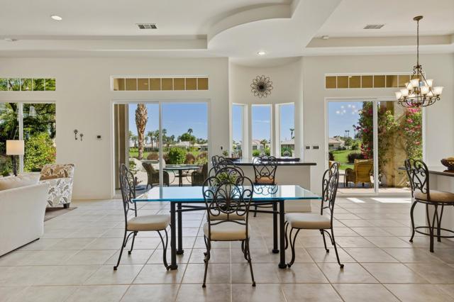51686 Via Sorrento, La Quinta CA: https://media.crmls.org/mediaz/de9b586b-f34c-4f74-9ff1-712633fc9c49.jpg