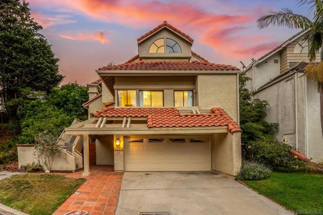 2820 Cedarwood Way, Carlsbad CA: https://media.crmls.org/mediaz/de9b7416-17a1-4393-b8f3-f7f73c81a375.jpg