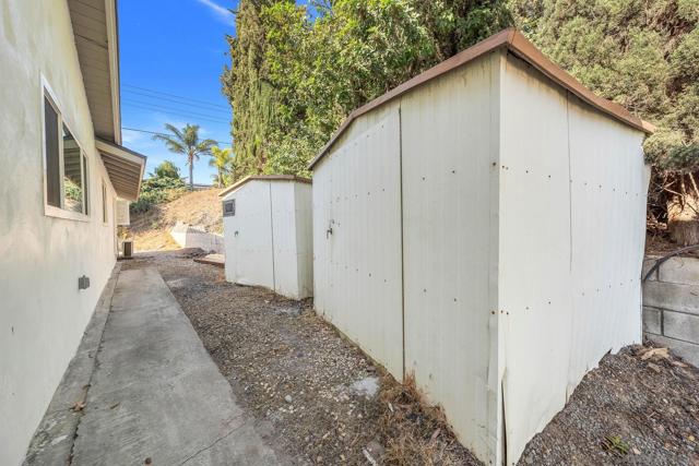 10183 Madrid Way, Spring Valley CA: https://media.crmls.org/mediaz/de9bad66-8895-40a5-aaaa-1cbd465711c6.jpg