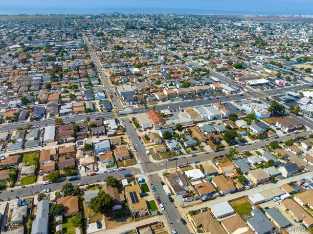 1195 Georgia A-C, Imperial Beach CA: https://media.crmls.org/mediaz/de9bba9e-fa42-40f9-8e1e-00f447b8edf0.jpg