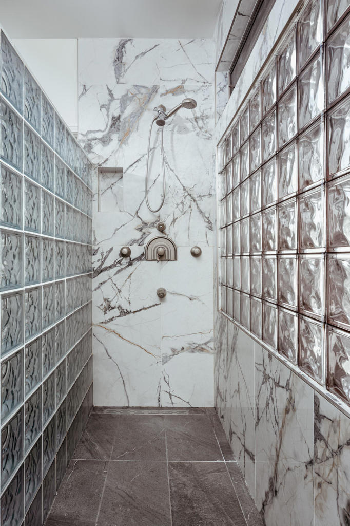 https://media.crmls.org/mediaz/de9bdcb1-1c6d-4564-af79-c80202e04707.jpg?preset=X-Large