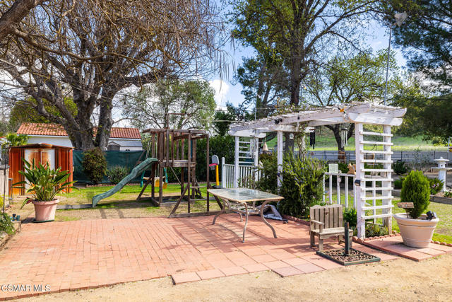 5356 Chesebro Road, Agoura Hills CA: https://media.crmls.org/mediaz/de9be6e7-c6c9-4ff5-a319-c77b51154568.jpg